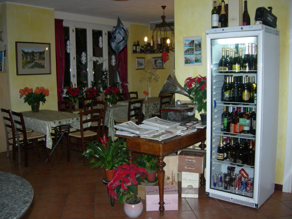 Caffe Del Viaggiatore Valsolda Exterior photo